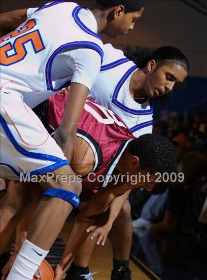 Thumbnail 2 in Bayside vs Leadership Prep (Queens Jam Christmas Classic) photogallery.