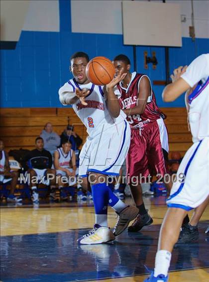 Thumbnail 1 in Bayside vs Leadership Prep (Queens Jam Christmas Classic) photogallery.