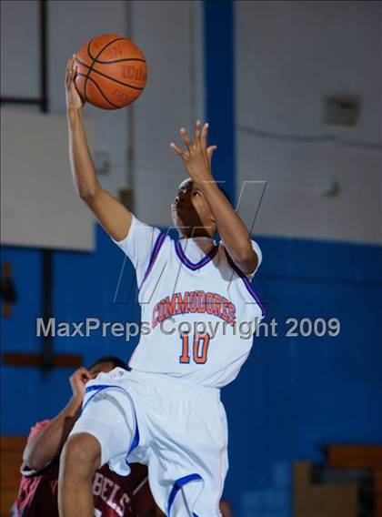 Thumbnail 2 in Bayside vs Leadership Prep (Queens Jam Christmas Classic) photogallery.