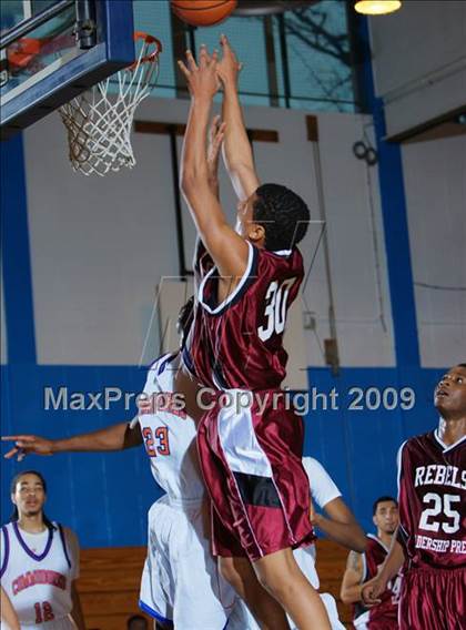 Thumbnail 3 in Bayside vs Leadership Prep (Queens Jam Christmas Classic) photogallery.