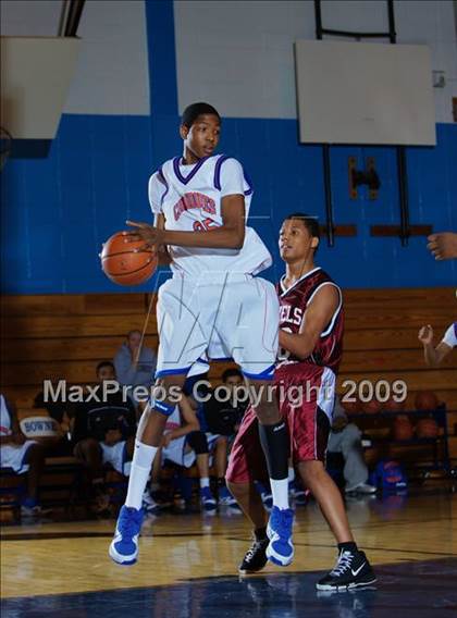 Thumbnail 3 in Bayside vs Leadership Prep (Queens Jam Christmas Classic) photogallery.