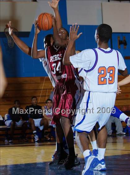 Thumbnail 1 in Bayside vs Leadership Prep (Queens Jam Christmas Classic) photogallery.