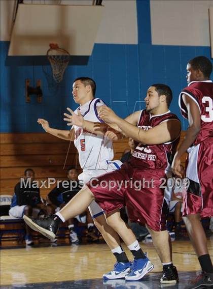 Thumbnail 2 in Bayside vs Leadership Prep (Queens Jam Christmas Classic) photogallery.