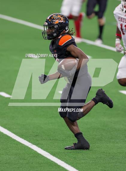 Thumbnail 2 in Aledo vs. Crosby (UIL Class 5A Division II Final) photogallery.