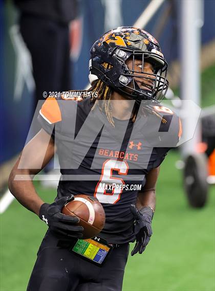 Thumbnail 1 in Aledo vs. Crosby (UIL Class 5A Division II Final) photogallery.
