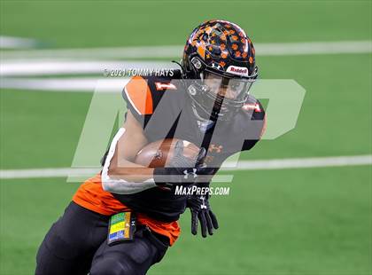Thumbnail 2 in Aledo vs. Crosby (UIL Class 5A Division II Final) photogallery.