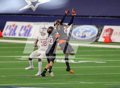 Thumbnail 2 in Aledo vs. Crosby (UIL Class 5A Division II Final) photogallery.