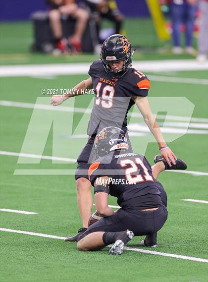Thumbnail 2 in Aledo vs. Crosby (UIL Class 5A Division II Final) photogallery.
