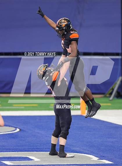 Thumbnail 1 in Aledo vs. Crosby (UIL Class 5A Division II Final) photogallery.