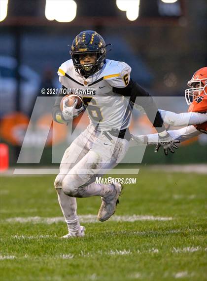 Thumbnail 2 in Reed-Custer @ Byron (IHSA 3A Quarterfinal Playoff) photogallery.