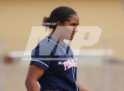 Thumbnail 1 in Centennial vs. Pinnacle photogallery.