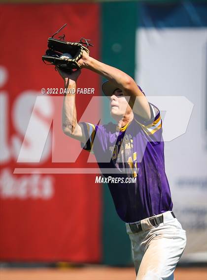Thumbnail 2 in Central vs. Lancaster Catholic photogallery.