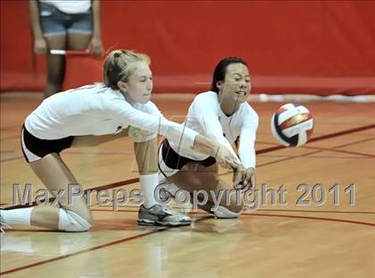 Thumbnail 1 in Cerritos vs Downey (Molten Classic) photogallery.