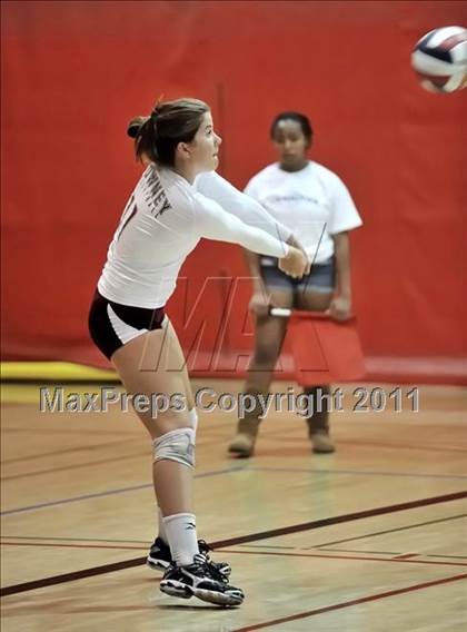 Thumbnail 1 in Cerritos vs Downey (Molten Classic) photogallery.