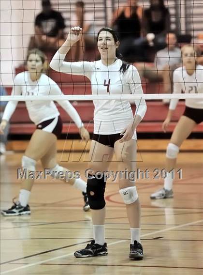 Thumbnail 3 in Cerritos vs Downey (Molten Classic) photogallery.
