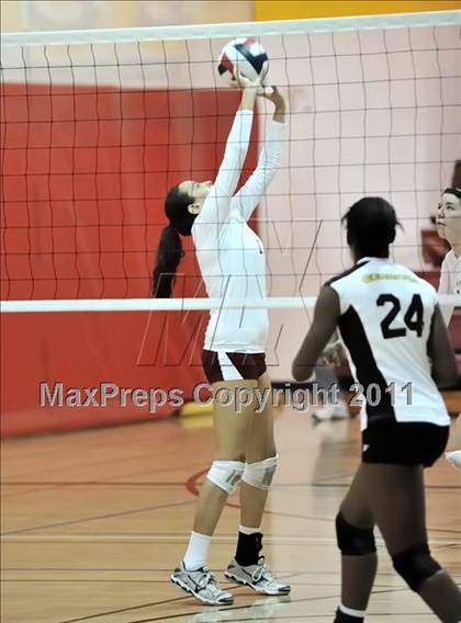 Thumbnail 3 in Cerritos vs Downey (Molten Classic) photogallery.