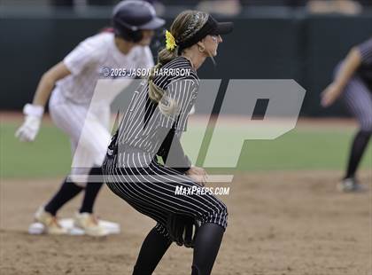 Thumbnail 3 in Kingwood vs. Forney (UIL Softball 6A D2 Final) photogallery.
