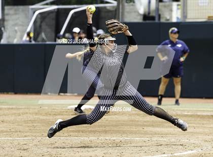 Thumbnail 1 in Kingwood vs. Forney (UIL Softball 6A D2 Final) photogallery.