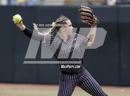 Thumbnail 3 in Kingwood vs. Forney (UIL Softball 6A D2 Final) photogallery.