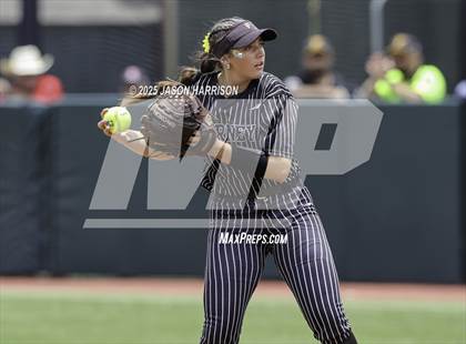 Thumbnail 3 in Kingwood vs. Forney (UIL Softball 6A D2 Final) photogallery.