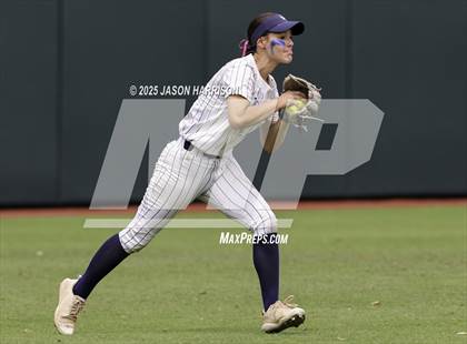 Thumbnail 3 in Kingwood vs. Forney (UIL Softball 6A D2 Final) photogallery.