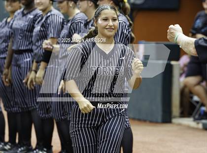 Thumbnail 2 in Kingwood vs. Forney (UIL Softball 6A D2 Final) photogallery.