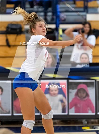 Thumbnail 1 in Folsom @ Oak Ridge photogallery.
