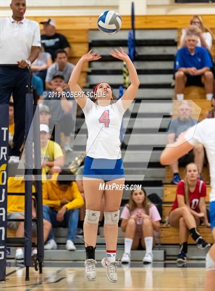 Thumbnail 1 in Folsom @ Oak Ridge photogallery.