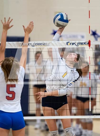 Thumbnail 2 in Folsom @ Oak Ridge photogallery.