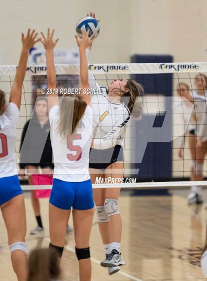 Thumbnail 1 in Folsom @ Oak Ridge photogallery.