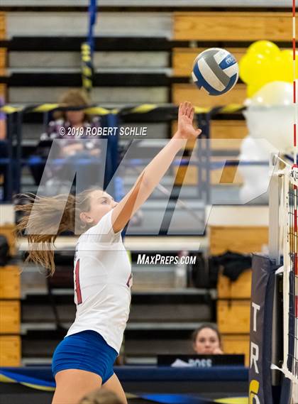 Thumbnail 1 in Folsom @ Oak Ridge photogallery.