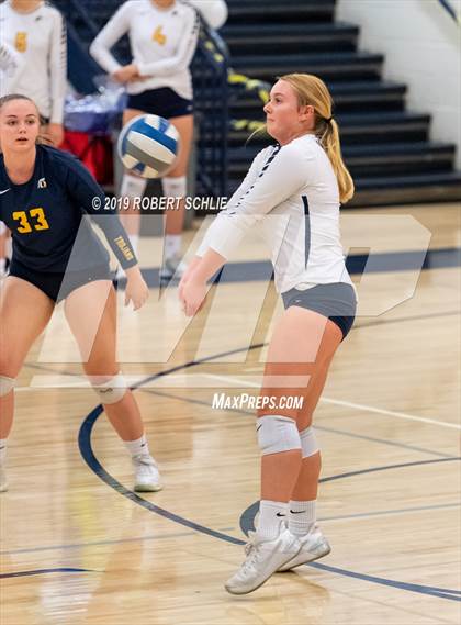 Thumbnail 2 in Folsom @ Oak Ridge photogallery.
