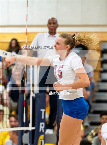 Thumbnail 2 in Folsom @ Oak Ridge photogallery.