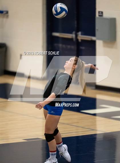 Thumbnail 2 in Folsom @ Oak Ridge photogallery.