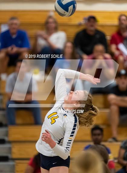 Thumbnail 3 in Folsom @ Oak Ridge photogallery.