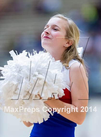 Thumbnail 2 in Hays vs. Miller (UIL 4A Regional Semifinal) photogallery.