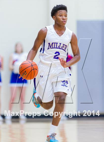 Thumbnail 3 in Hays vs. Miller (UIL 4A Regional Semifinal) photogallery.