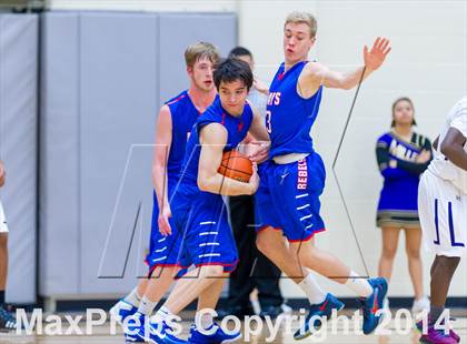 Thumbnail 1 in Hays vs. Miller (UIL 4A Regional Semifinal) photogallery.