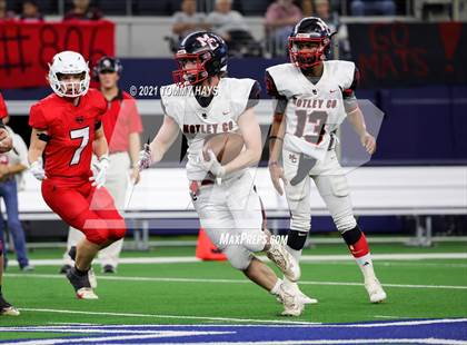 Thumbnail 3 in Motley County vs. Strawn (UIL Football 6-Man 1A D2 Finals) photogallery.