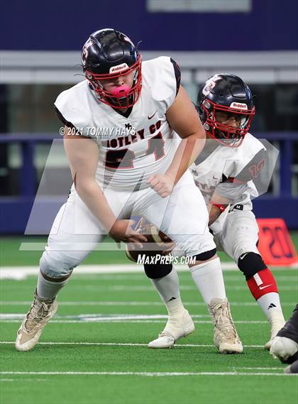 Thumbnail 3 in Motley County vs. Strawn (UIL Football 6-Man 1A D2 Finals) photogallery.