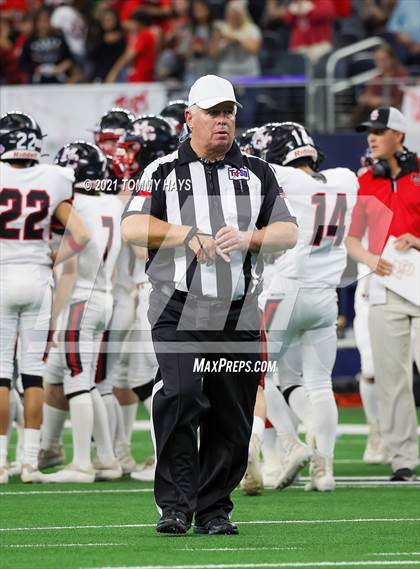 Thumbnail 1 in Motley County vs. Strawn (UIL Football 6-Man 1A D2 Finals) photogallery.