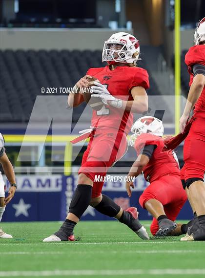 Thumbnail 2 in Motley County vs. Strawn (UIL Football 6-Man 1A D2 Finals) photogallery.
