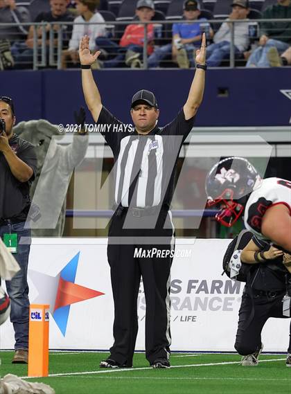 Thumbnail 3 in Motley County vs. Strawn (UIL Football 6-Man 1A D2 Finals) photogallery.