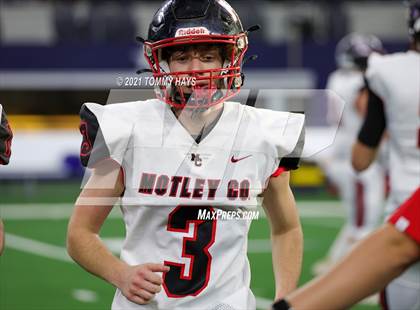 Thumbnail 1 in Motley County vs. Strawn (UIL Football 6-Man 1A D2 Finals) photogallery.