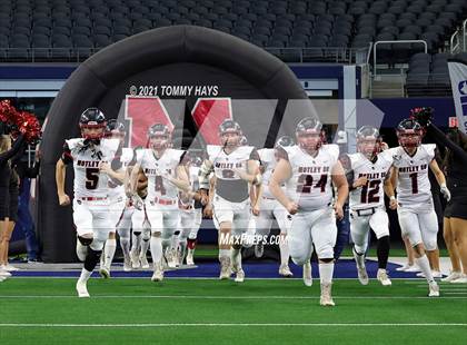 Thumbnail 1 in Motley County vs. Strawn (UIL Football 6-Man 1A D2 Finals) photogallery.