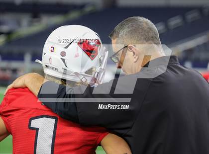 Thumbnail 1 in Motley County vs. Strawn (UIL Football 6-Man 1A D2 Finals) photogallery.