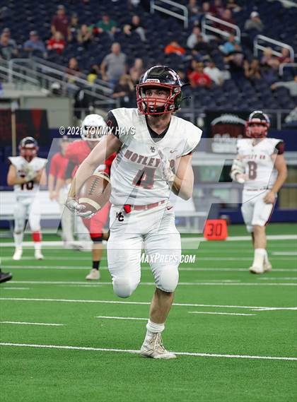 Thumbnail 2 in Motley County vs. Strawn (UIL Football 6-Man 1A D2 Finals) photogallery.