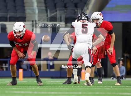 Thumbnail 3 in Motley County vs. Strawn (UIL Football 6-Man 1A D2 Finals) photogallery.