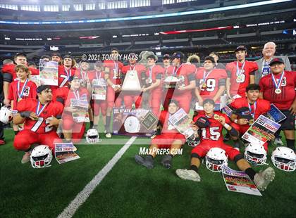 Thumbnail 2 in Motley County vs. Strawn (UIL Football 6-Man 1A D2 Finals) photogallery.