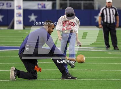Thumbnail 2 in Motley County vs. Strawn (UIL Football 6-Man 1A D2 Finals) photogallery.